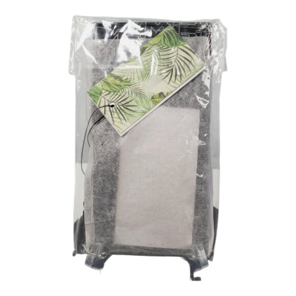 Badgley Mischka Black and White Cosmetic Bag NWT - Picture 9 of 10